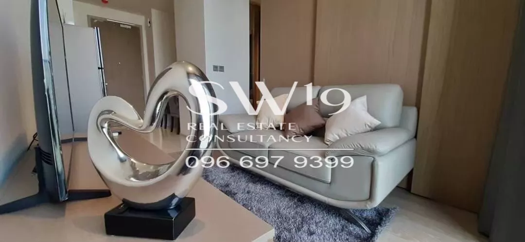 Ashton Silom (JJ1466)