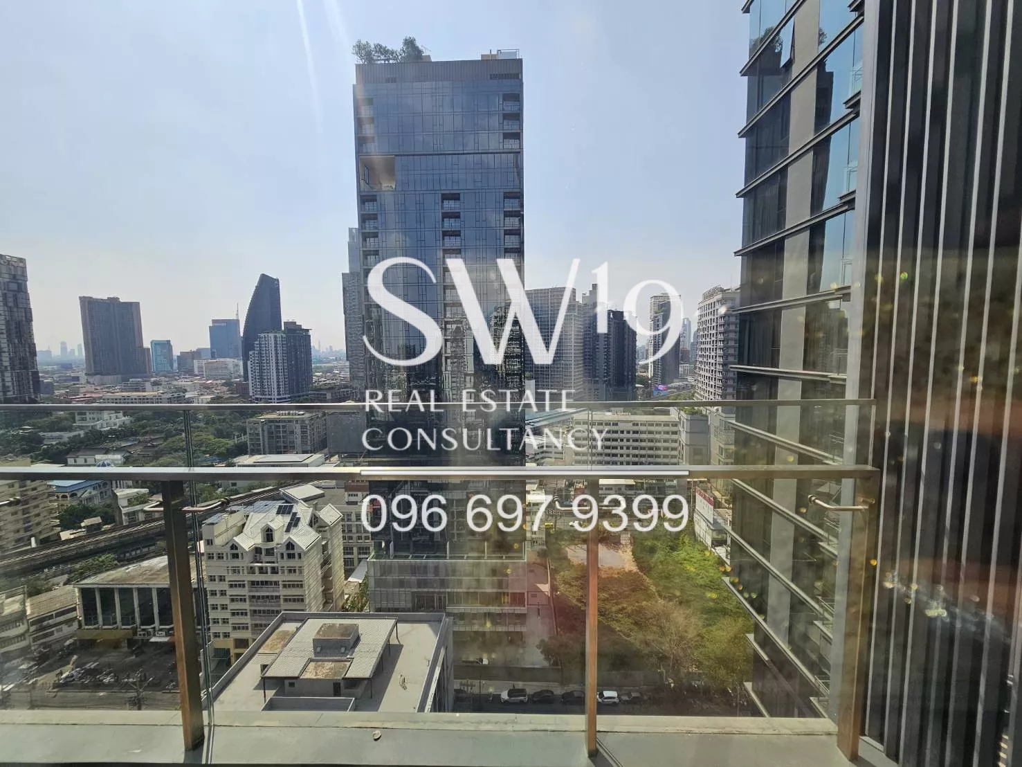 Laviq Sukhumvit 57 (JJ1494)