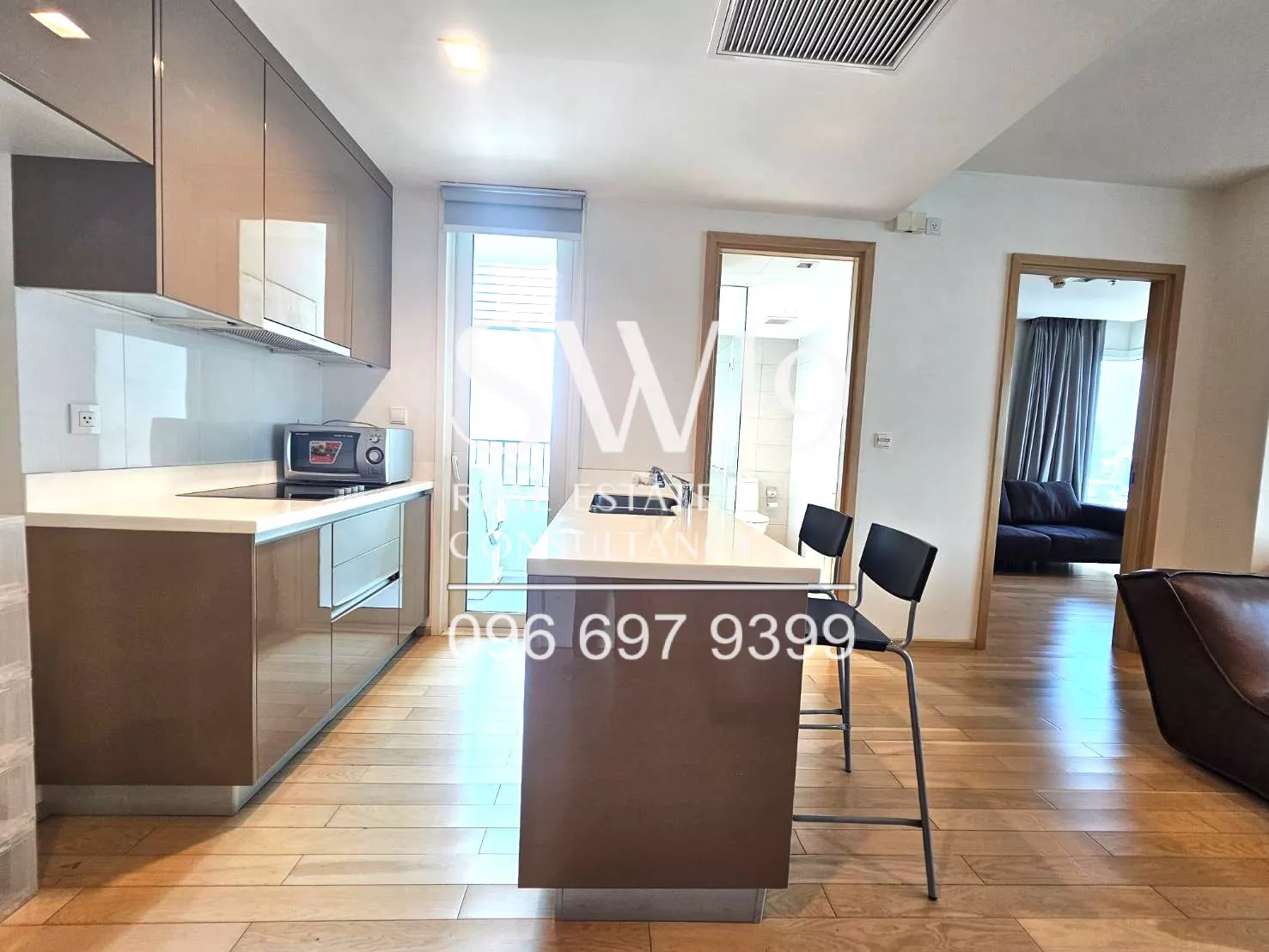 Siri @ Sukhumvit (JJ1506)