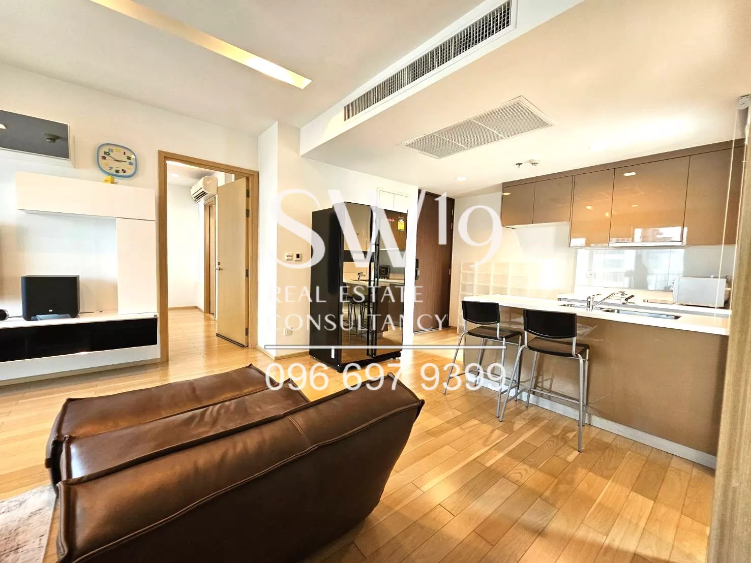 Siri @ Sukhumvit (JJ1506)