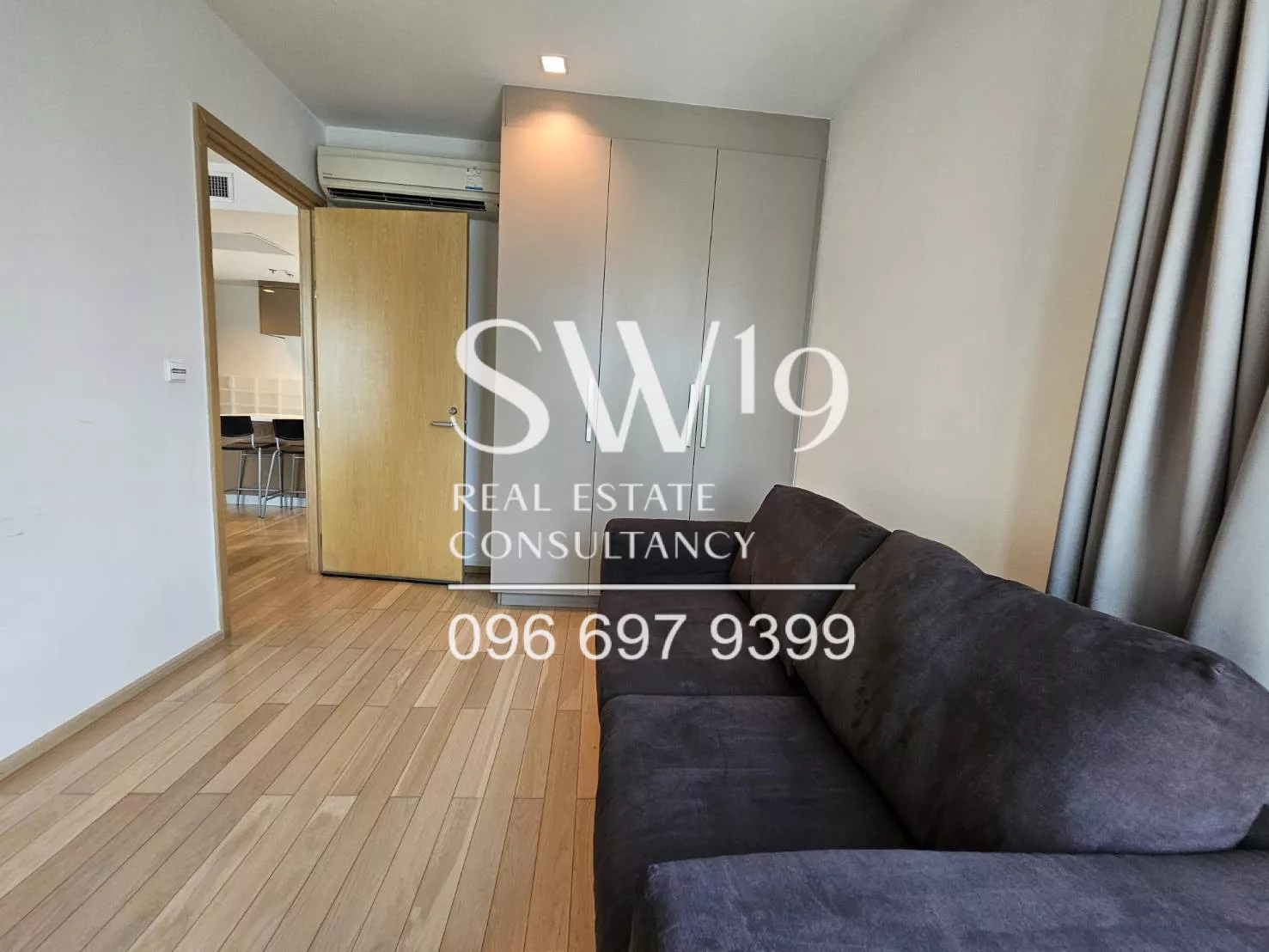 Siri @ Sukhumvit (JJ1506)