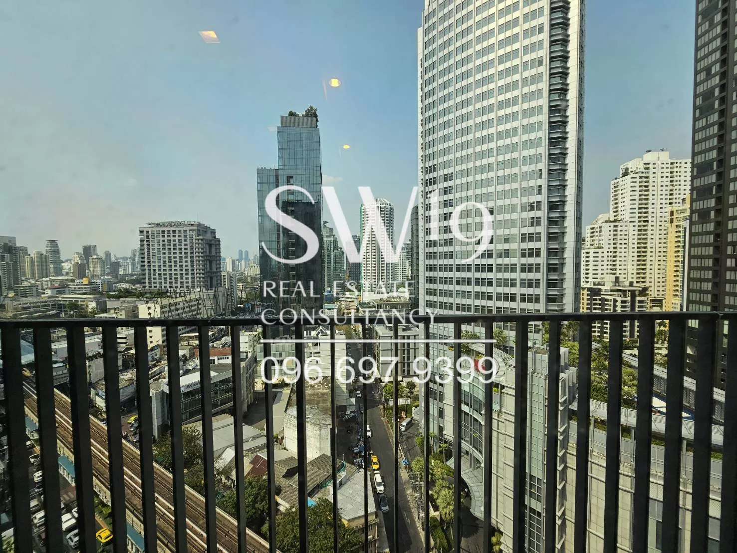 Siri @ Sukhumvit (JJ1506)
