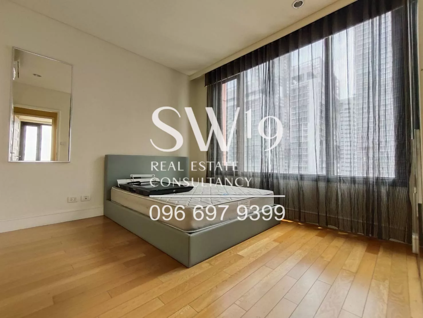 Aguston Sukhumvit 22 (JJ0075)