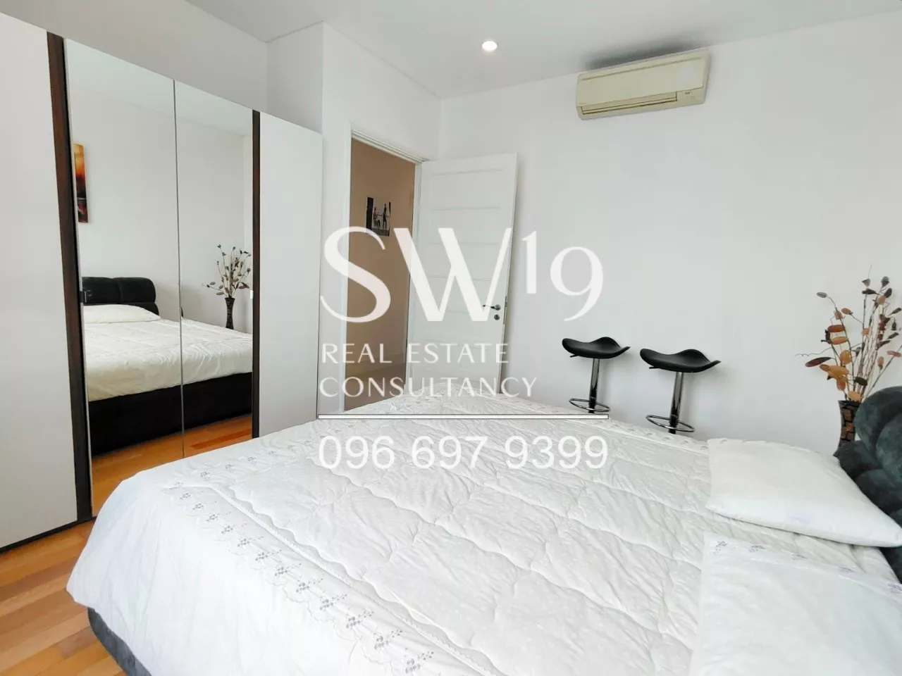 Aguston Sukhumvit 22 (JJ0076)