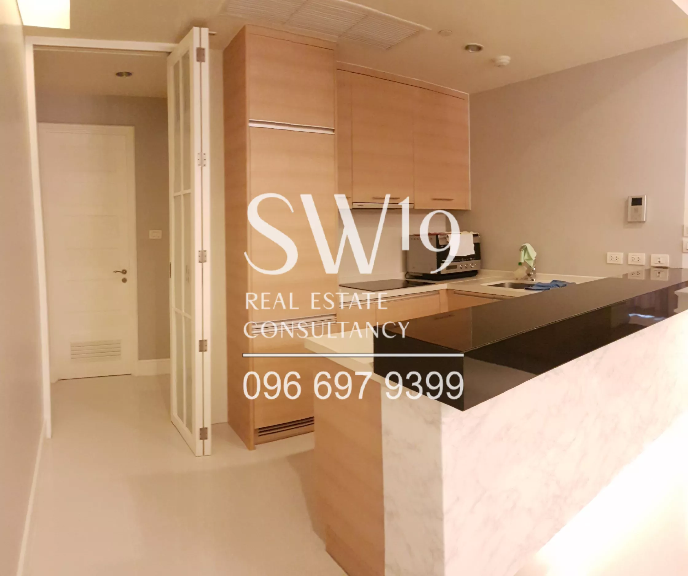 Aguston Sukhumvit 22 (JJ0096)