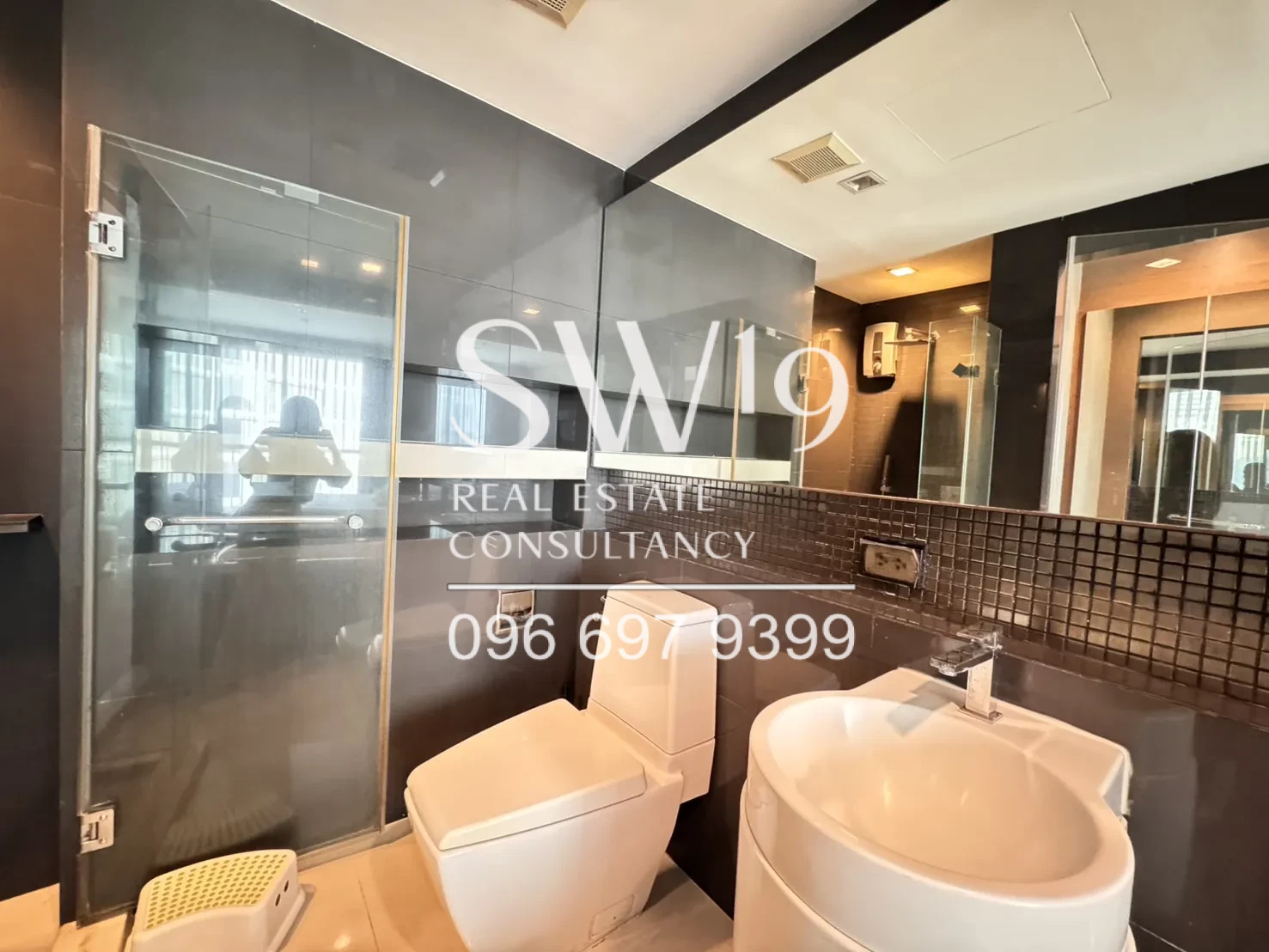 RHYTHM Sathorn (JJ1667)