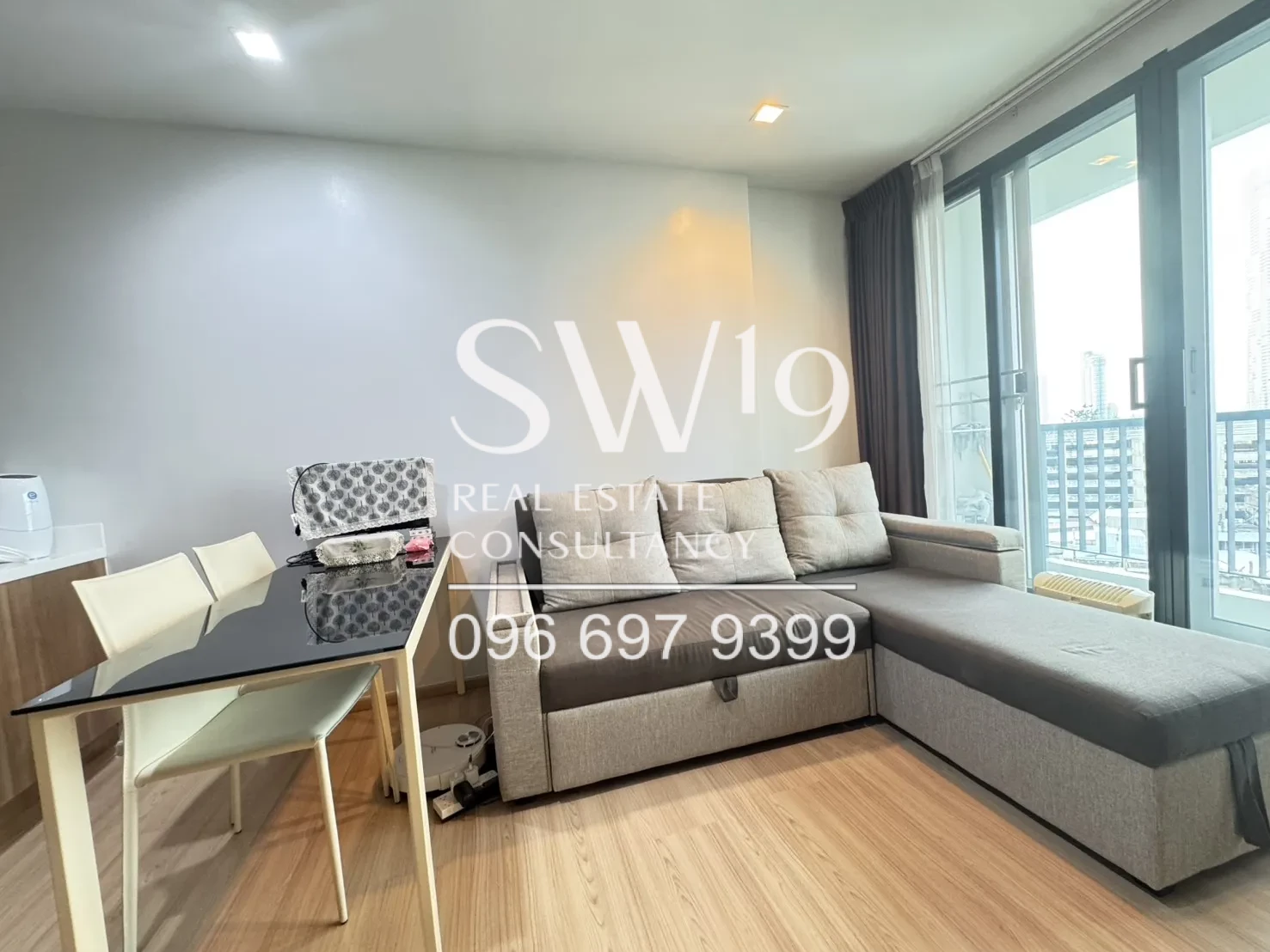 RHYTHM Sathorn (JJ1669)