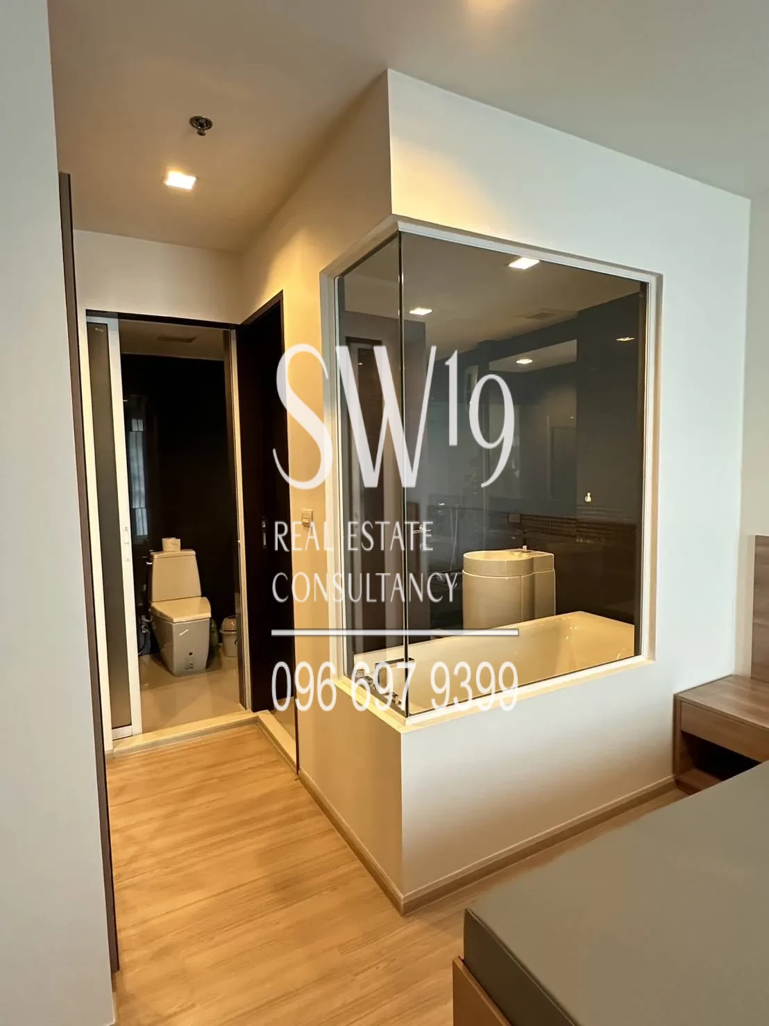 RHYTHM Sathorn (JJ1683)