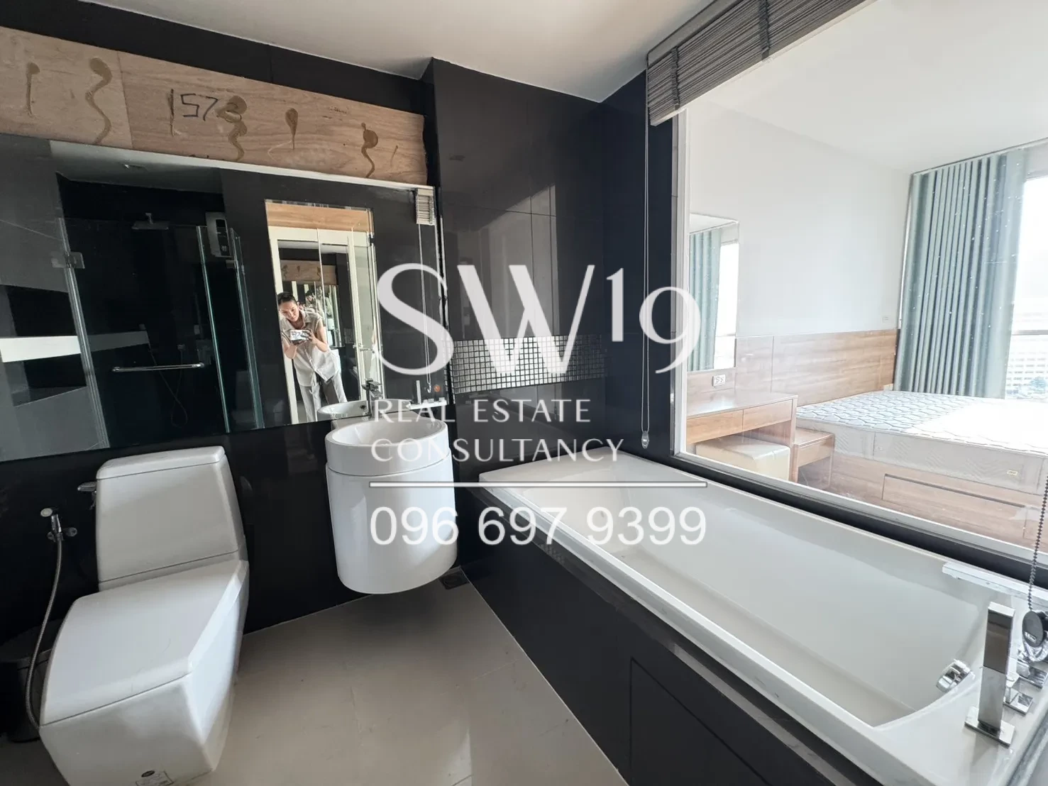 RHYTHM Sathorn (JJ1689)