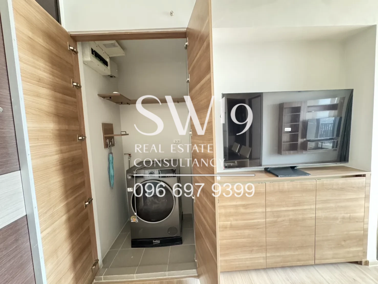 RHYTHM Sathorn (JJ1689)