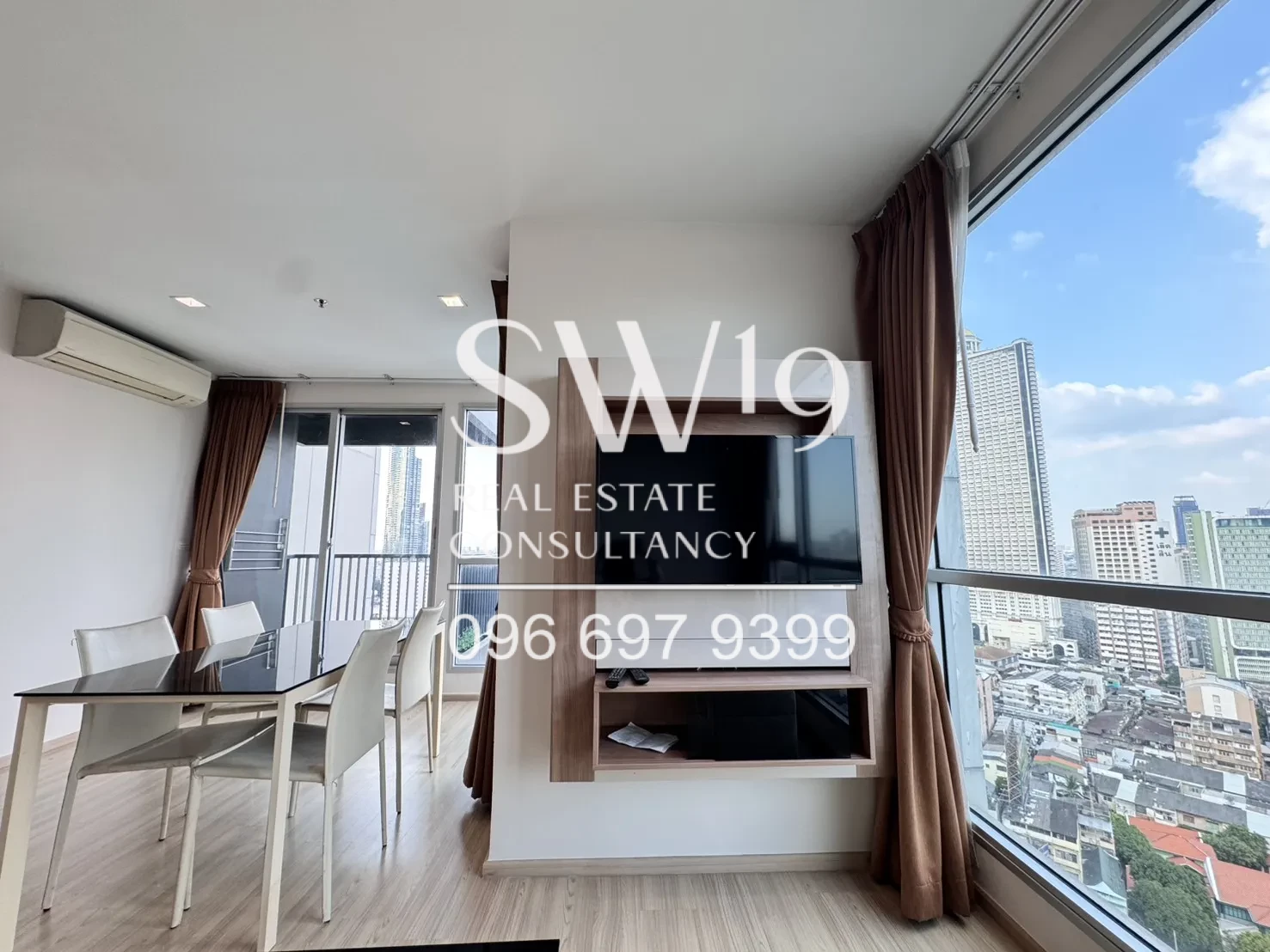 RHYTHM Sathorn (JJ1693)