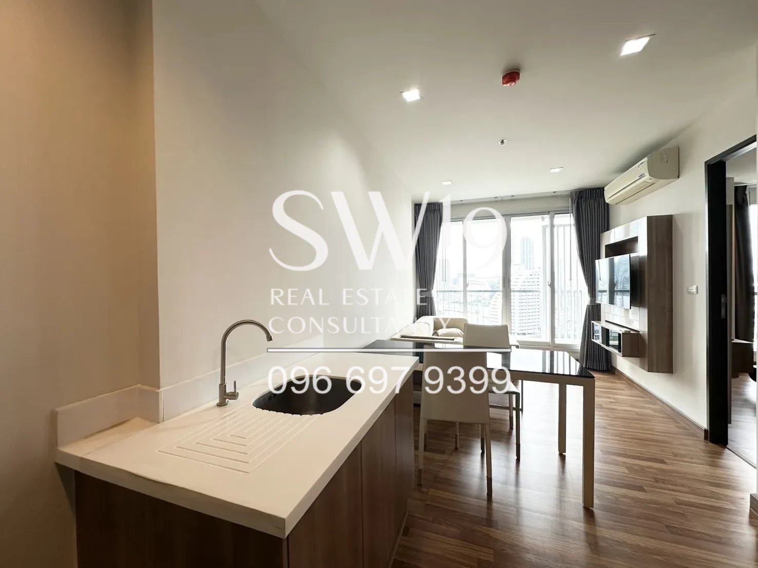 RHYTHM Sathorn (JJ1694)