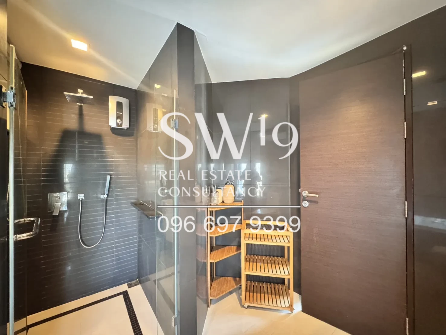 RHYTHM Sathorn (JJ1695)